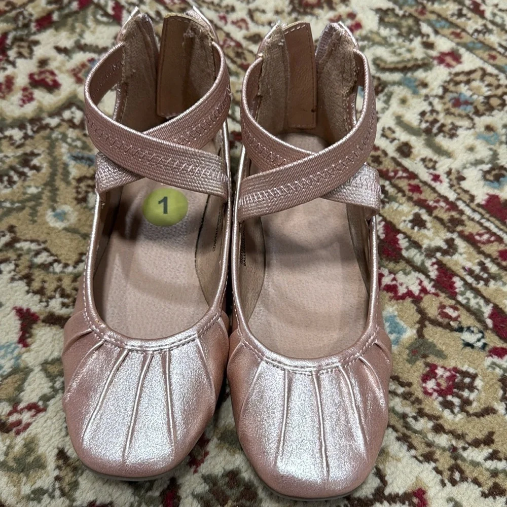 Ballerina style shoes for girls